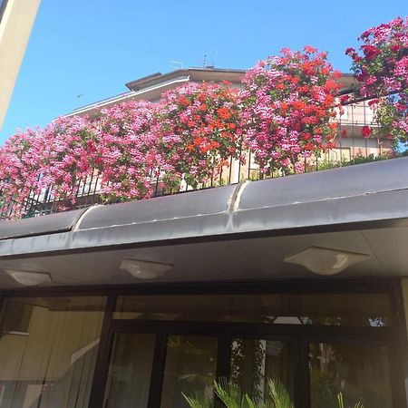 Hotel Aggravi Chianciano Terme Exterior foto